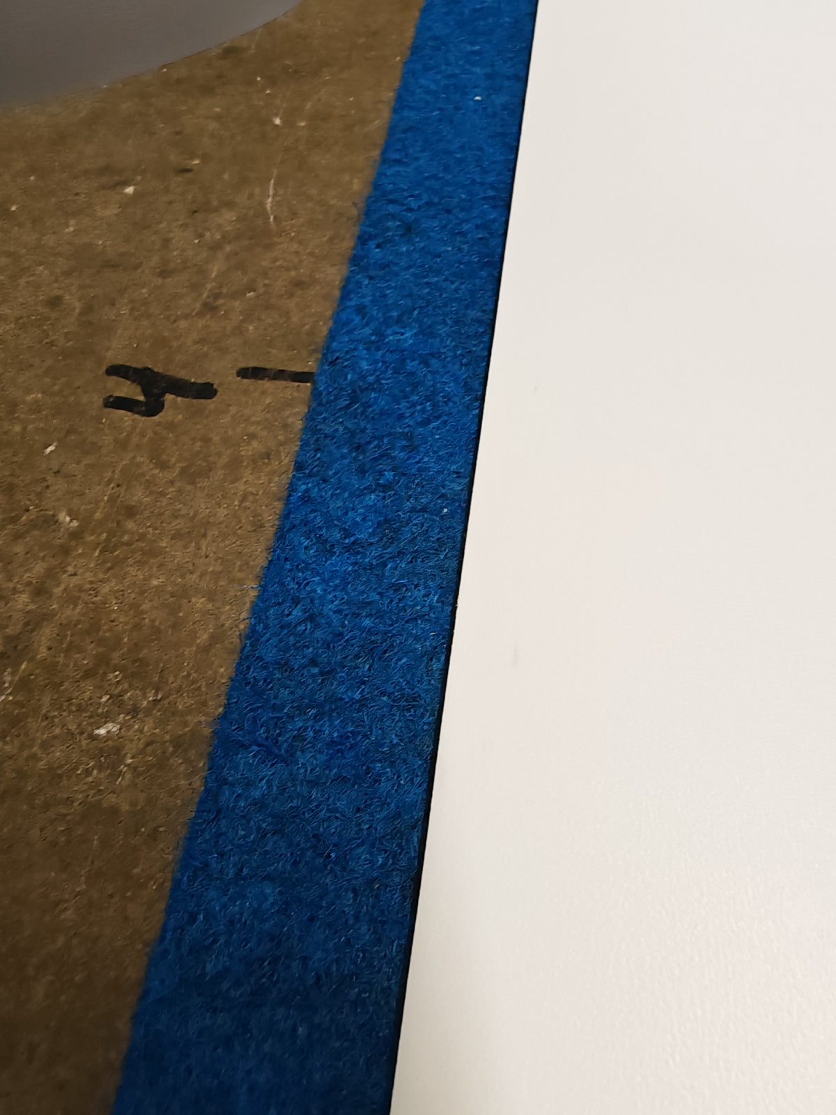 White vinyl, 3 sq m (roll 73)