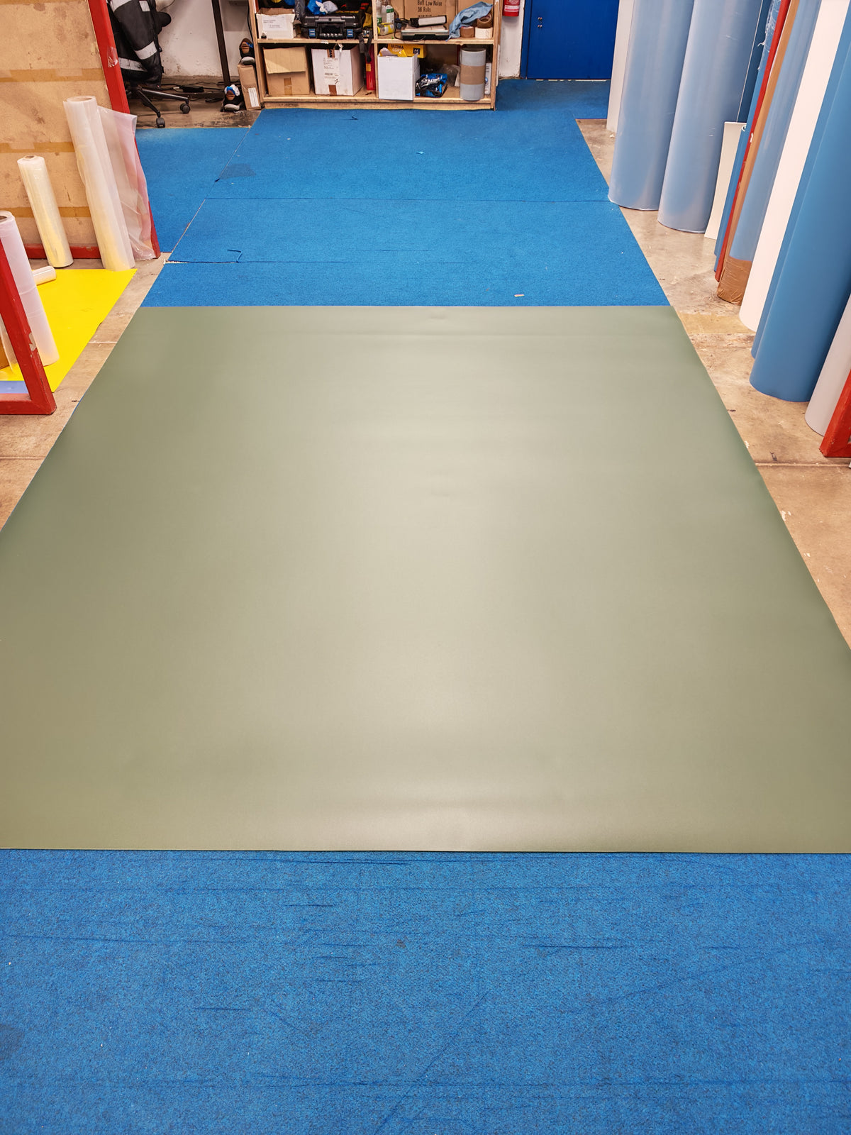 Monckton green vinyl flooring, 4.4 sq m (roll 121)