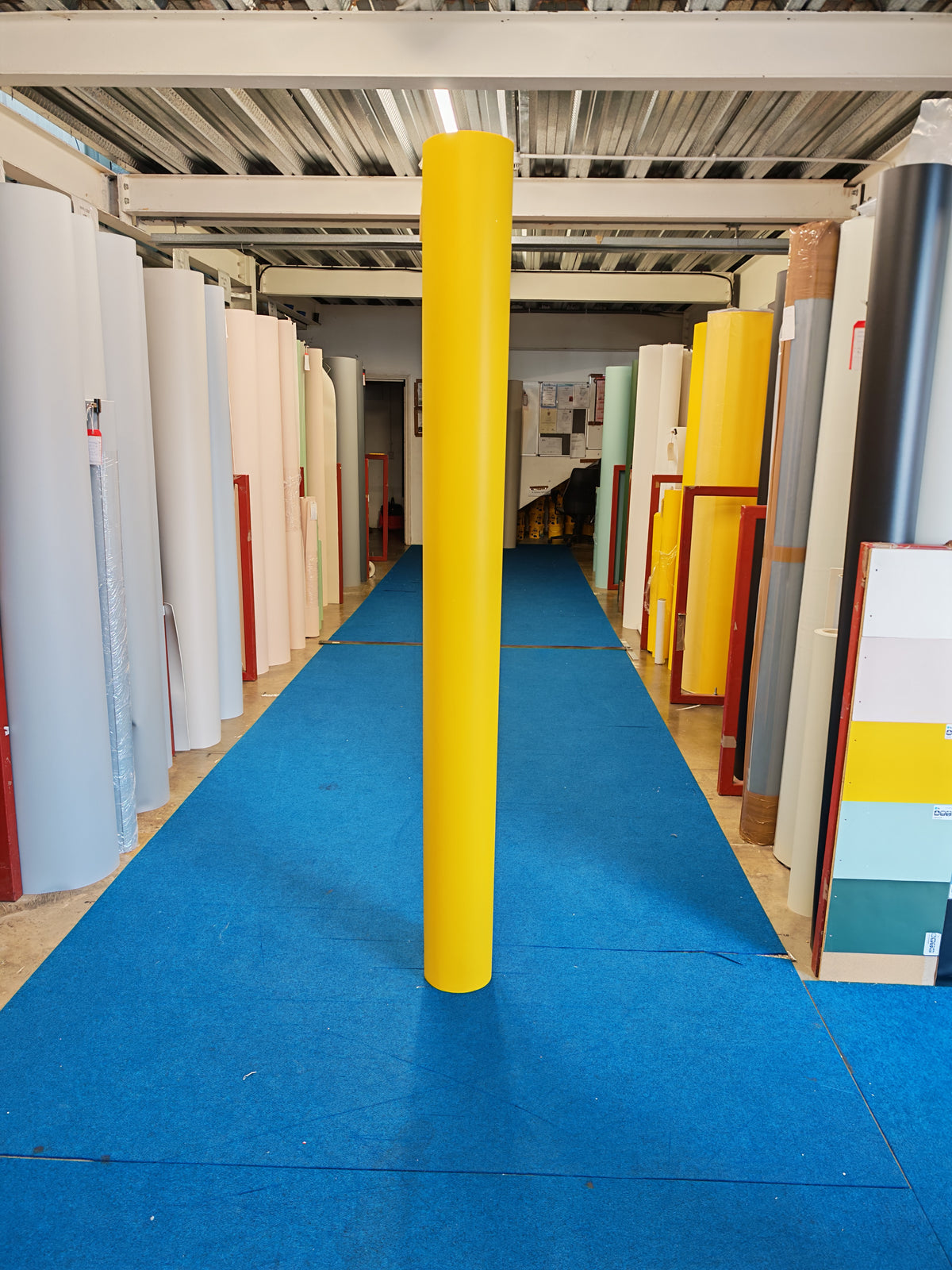 Citron yellow vinyl, 2 sq m (sale 158)